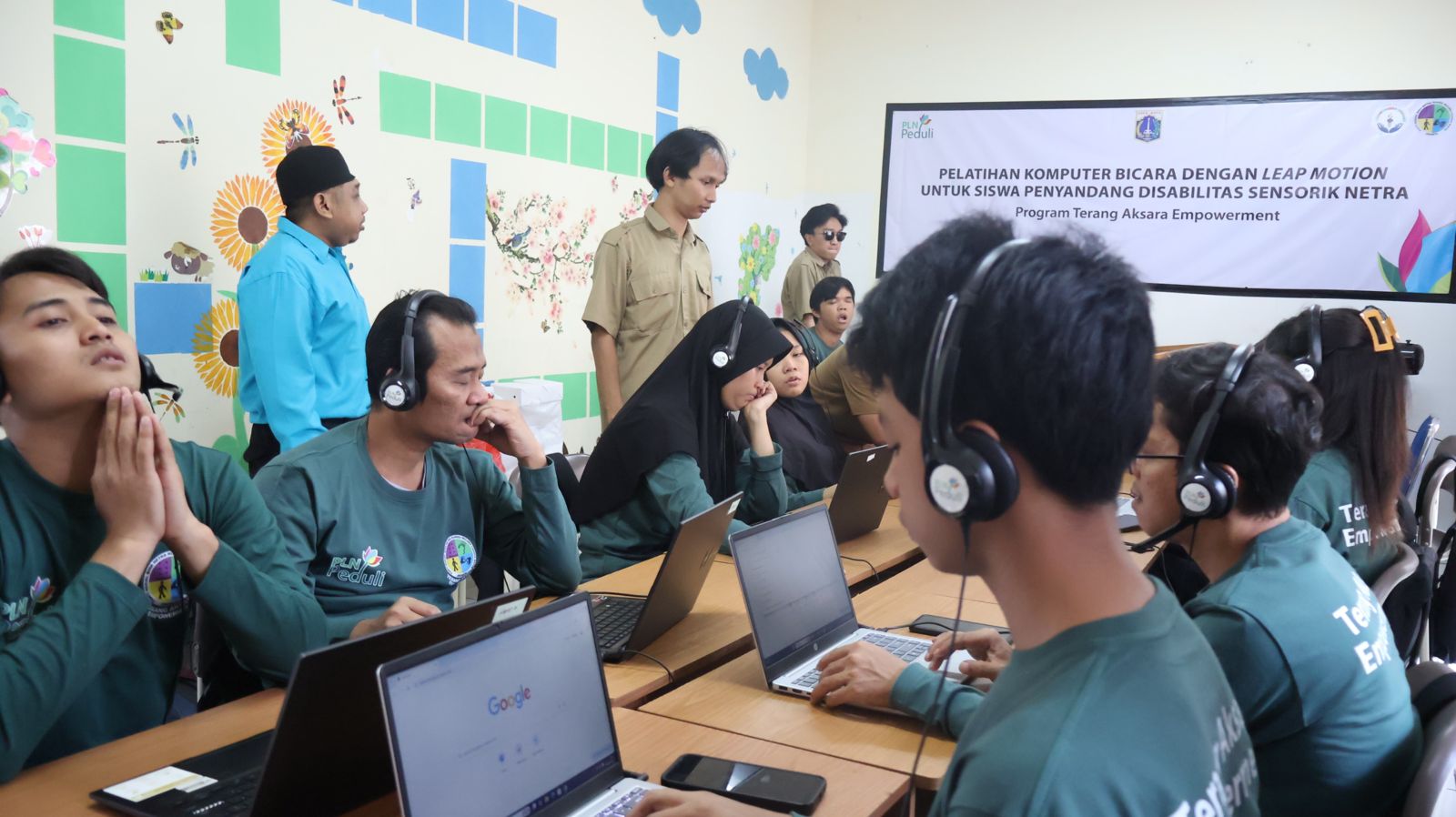 PLN UID Jakarta Raya Raih Peringkat Platinum pada Nusantara CSR Awards 2026 melalui Program Terang Aksara Empowerment