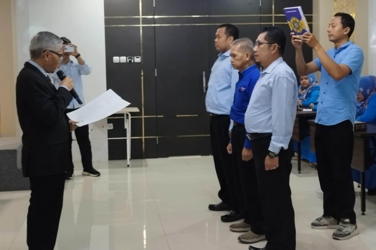 Pelantikan Pejabat Struktural UDB Surakarta, Tiga Kaprodi S2 Resmi Dilantik