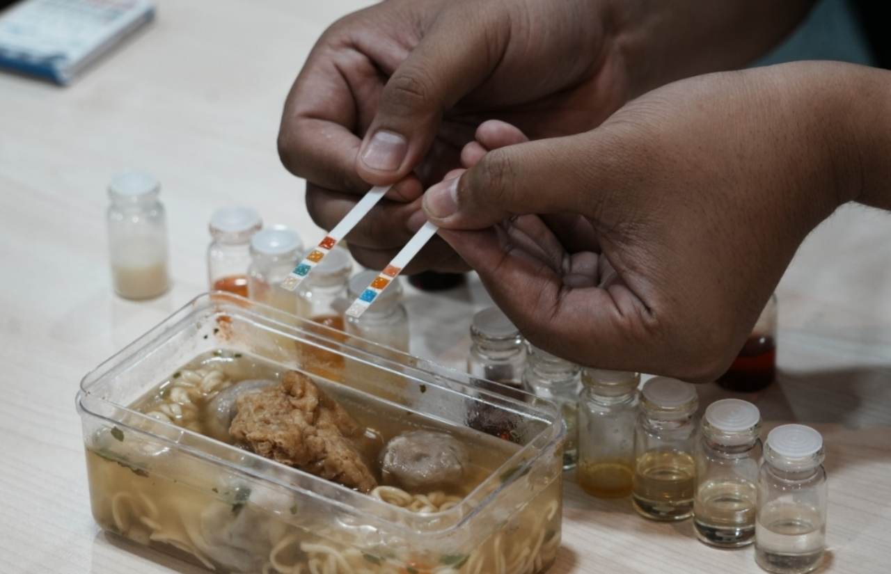 ITS Kembangkan Teknologi Deteksi Minyak Babi dengan Metode Nano Kolorimetri