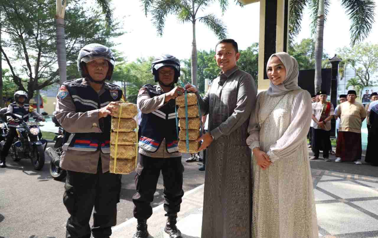 Polres Magetan Tebar Kepedulian dengan Kurban Sapi dan Kambing