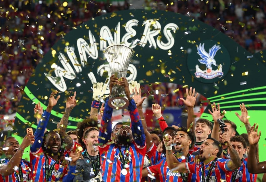 Sejarah, Crystal Palace Juara UEFA Conference League