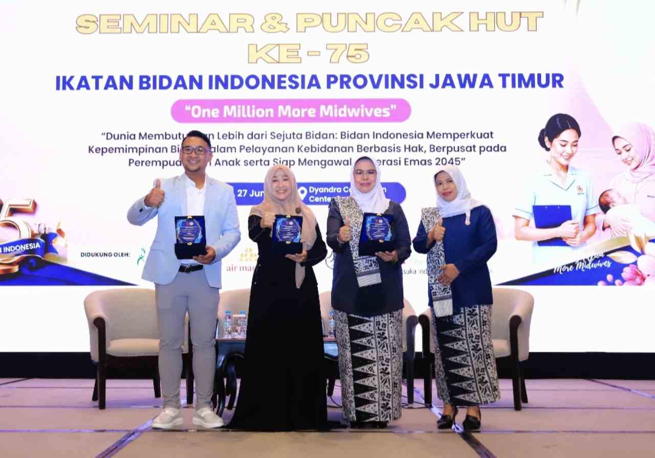 Seminar HUT IBI ke-75, Momentum Kuatkan Peran Bidan dalam Pelayanan Kesehatan Nasional