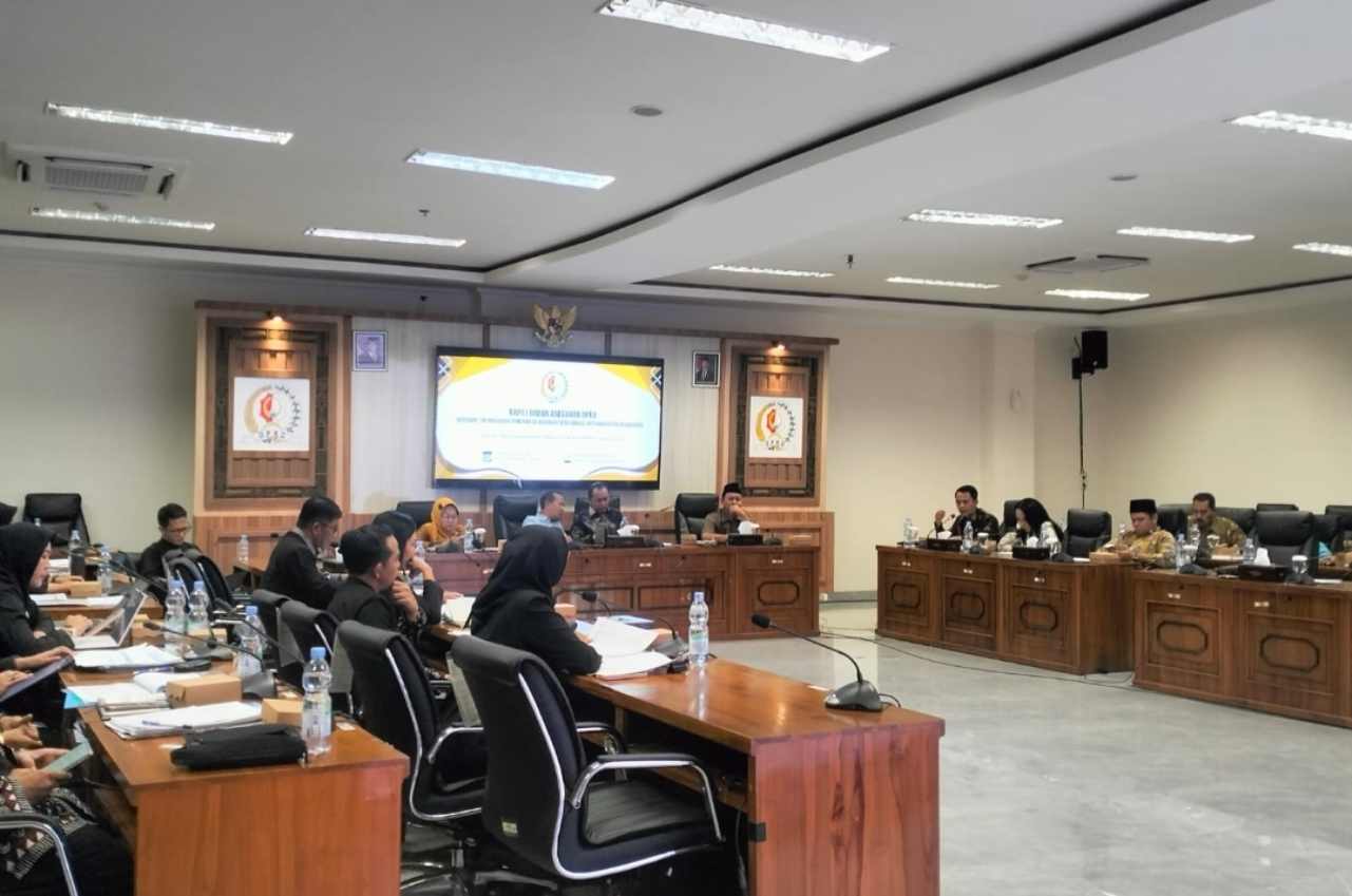 Rapat Banggar DPRD Bojonegoro Pertanyakan Kenaikan Belanja Rp150 Miliar