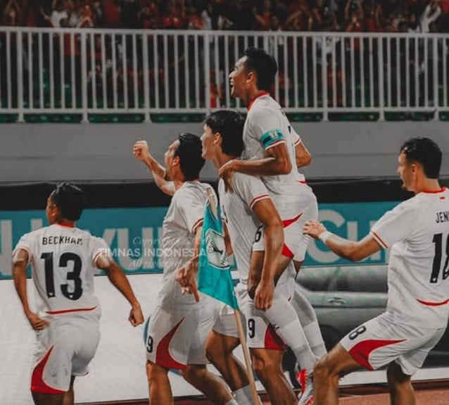 Mitchell Baker Moncer, Garuda Unggul 3-0