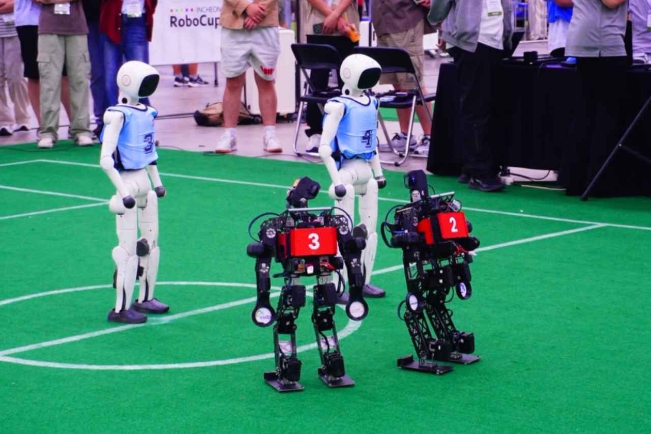 ITS Kembali Berprestasi di RoboCup 2026, Robot Humanoid Ichiro Sabet Penghargaan Internasional