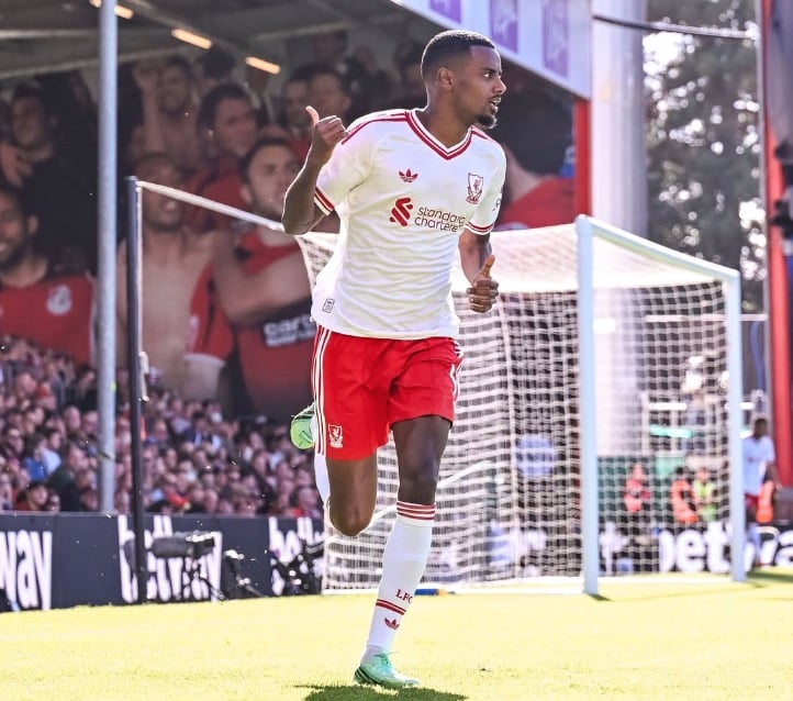 Liverpool Tekuk Bournemouth, Gol Isak Jadi Pembeda