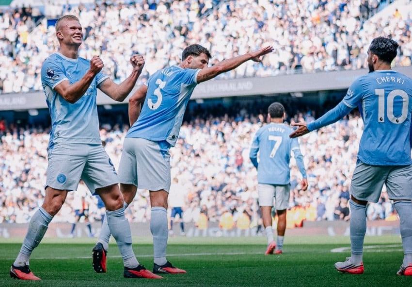 Manchester City Kokoh di Puncak, Spurs Terpuruk