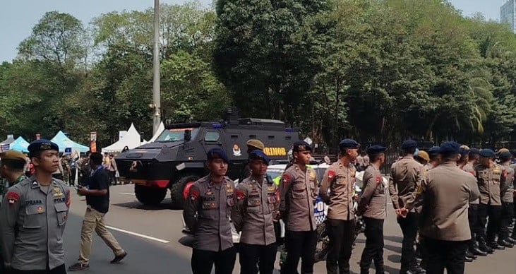 Persib Tiba di SUGBK dengan Pengawalan Ketat, Gunakan 7 Rantis Barracuda