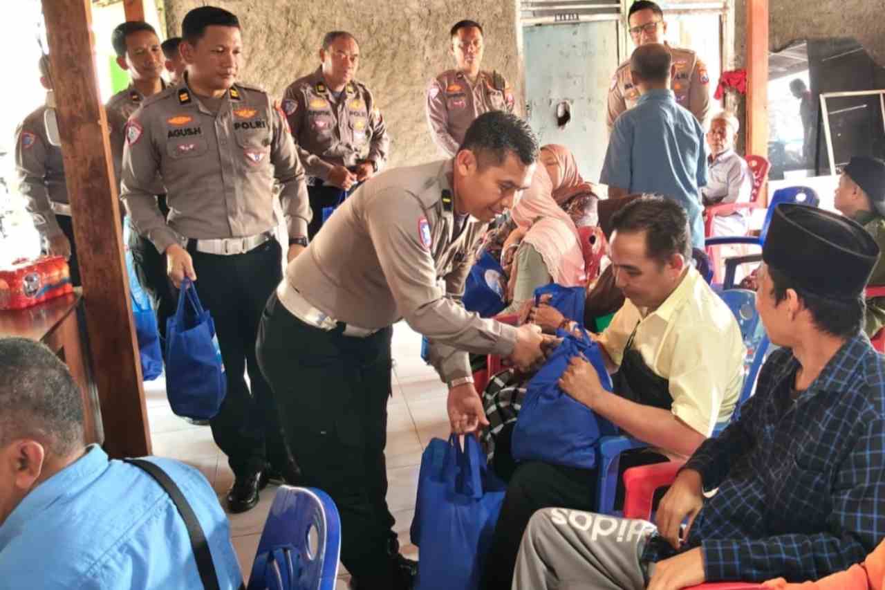 HUT Lalu Lintas ke-71, Satlantas Polres Ngawi Peduli Penyandang Disabilitas