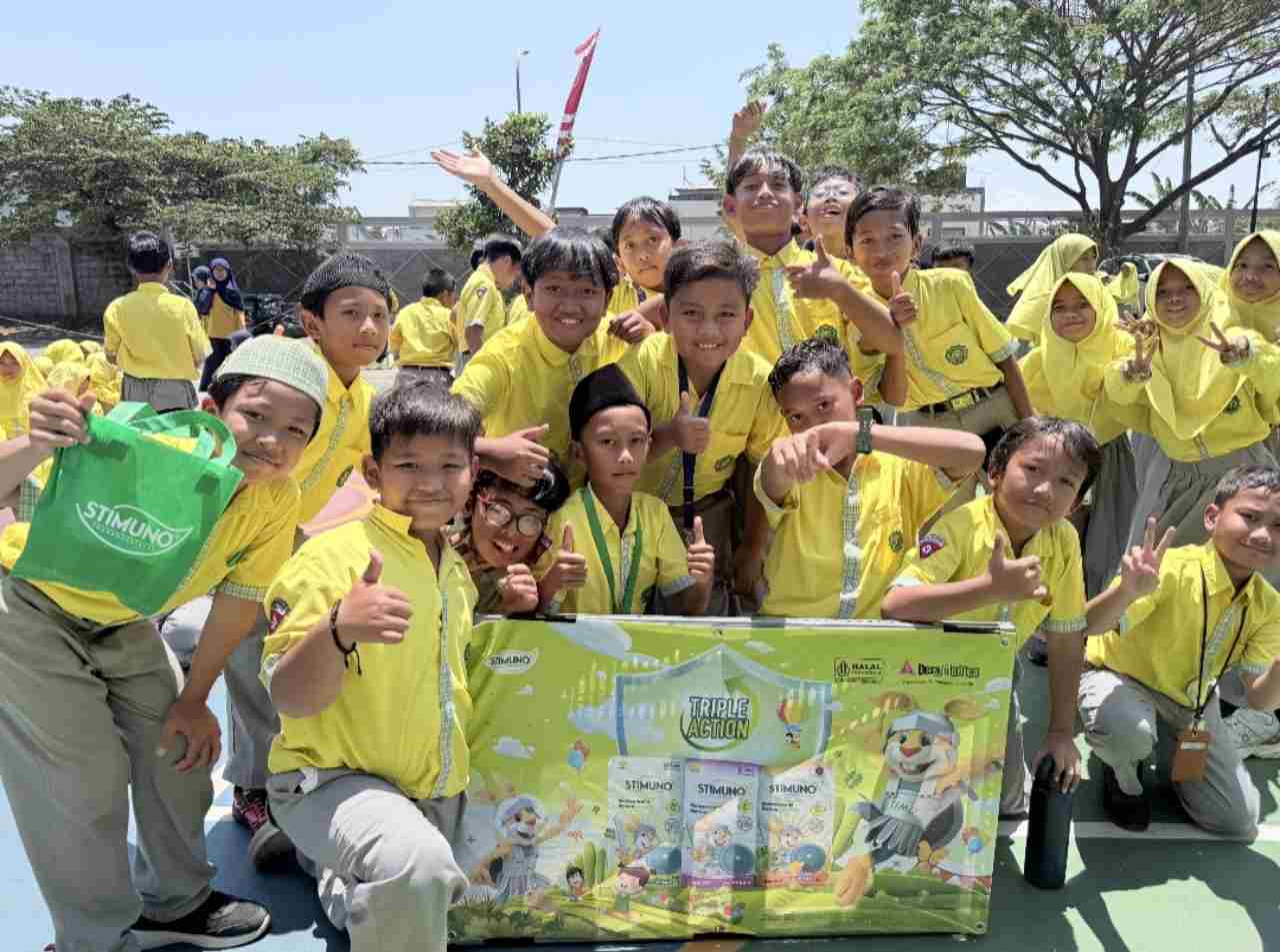 SD Khadijah Wonorejo Gelar Roadshow RTV X Stimuno, Dorong Anak Sehat, Kreatif, dan Percaya Diri