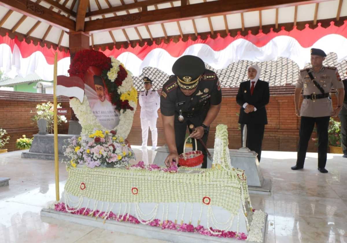 Harjaprov Forkopimda Ziarah Makam Gubernur Soerjo